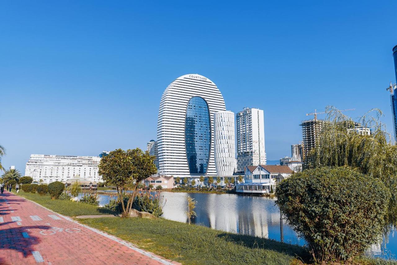 Onyx Palace Delux Batumi Esterno foto