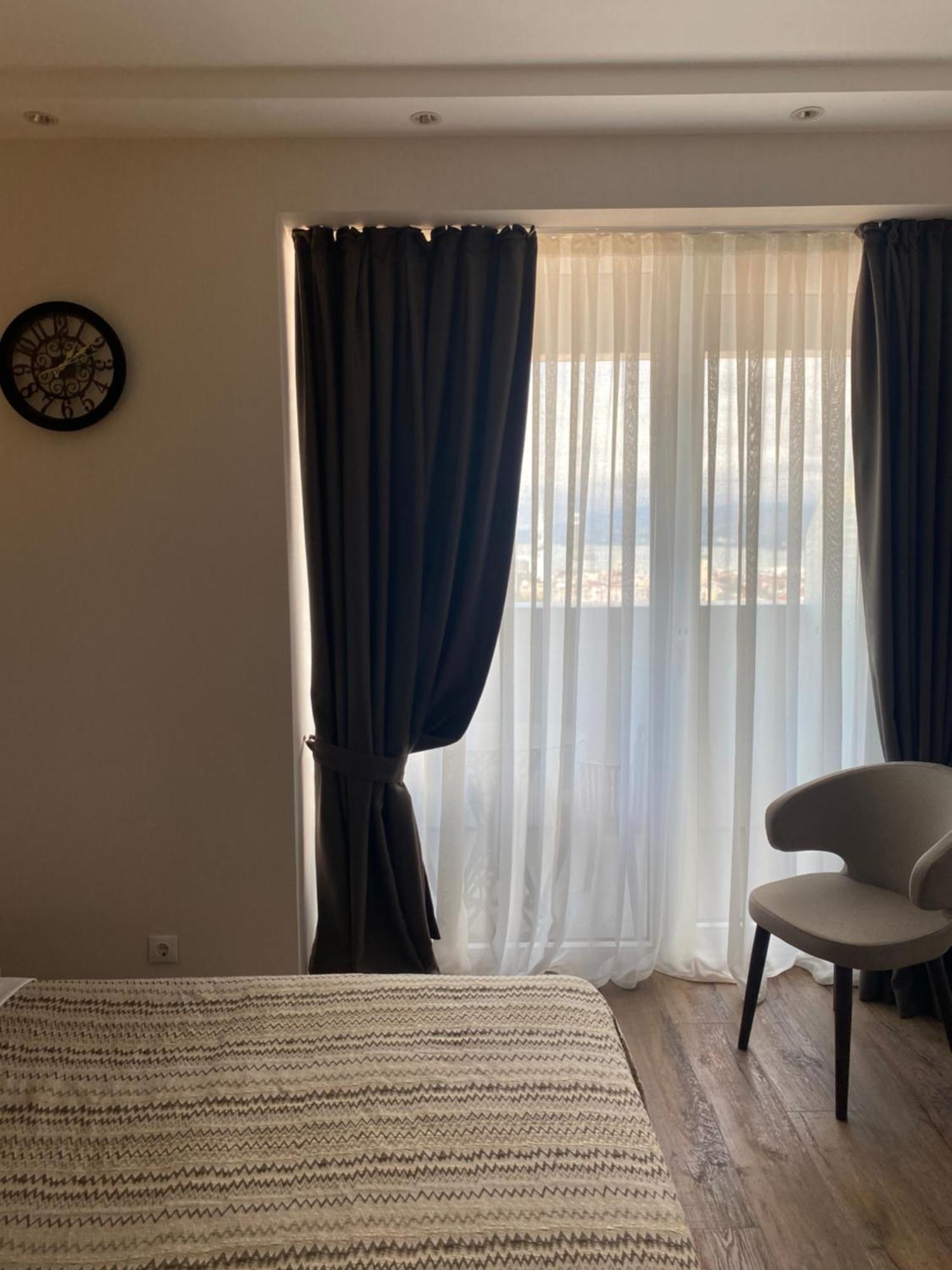 Onyx Palace Delux Batumi Esterno foto
